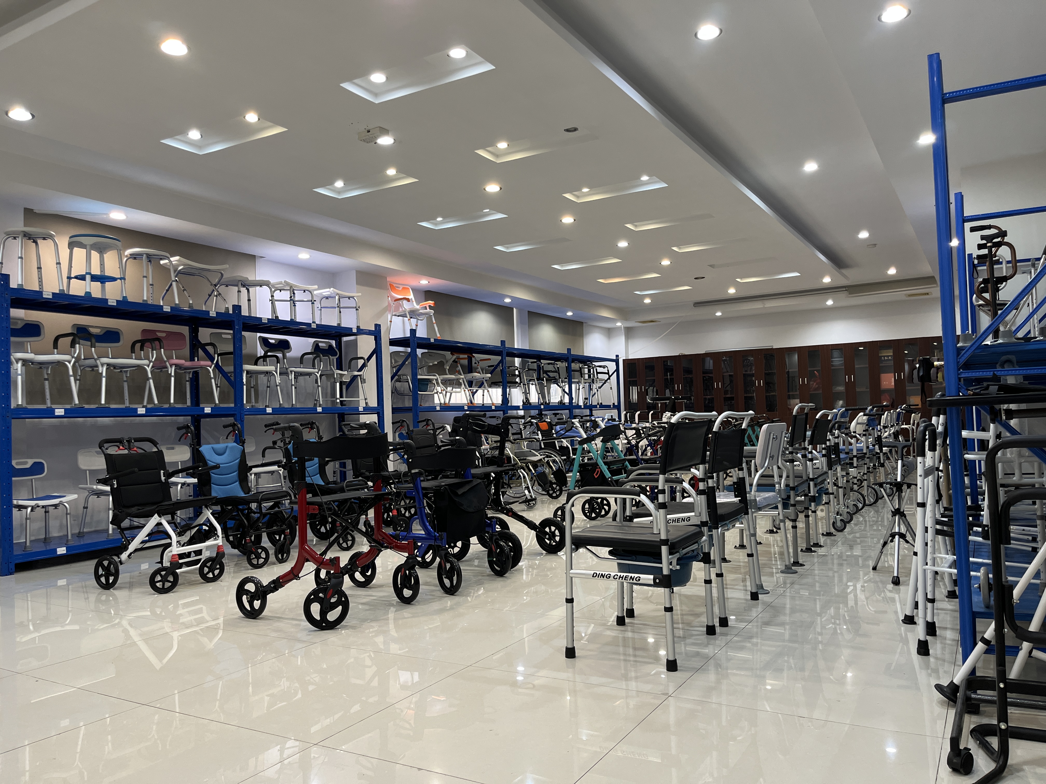 Mobility aids product showroom